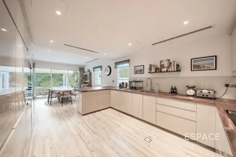 ویلا برای فروش در  Jumeirah Village Triangle، Dubai، امارات متحده عربی  4 خوابه ، 294 متر مربع ، شماره 649559 - تصویر 5