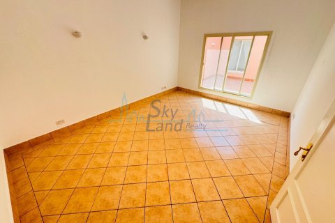 Villa para arrendamento em Umm Suqeim, Dubai, EAU 3 quartos, 325.2 m2 № 662477 - foto 8