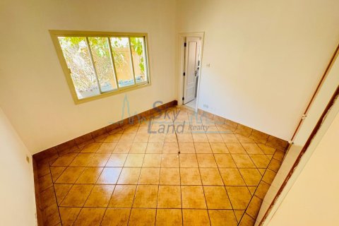 Villa para arrendamento em Umm Suqeim, Dubai, EAU 3 quartos, 325.2 m2 № 662477 - foto 26