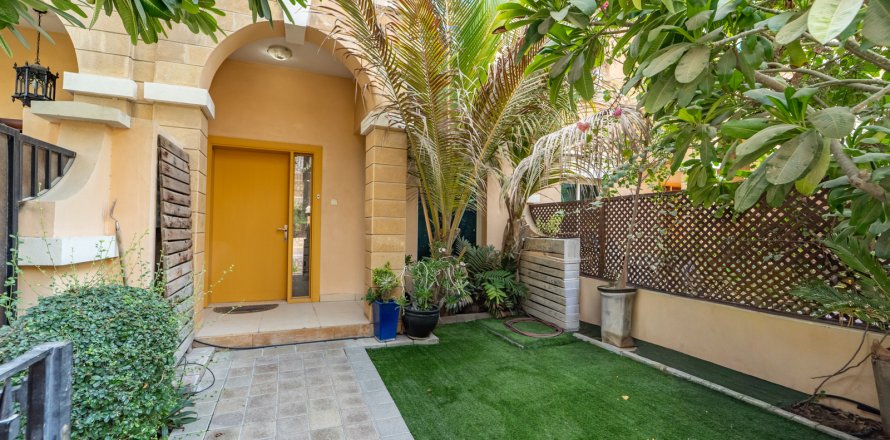 Vilă în Jumeirah Village Circle, Dubai, EAU 3 dormitoare, 269 mp.  №739633