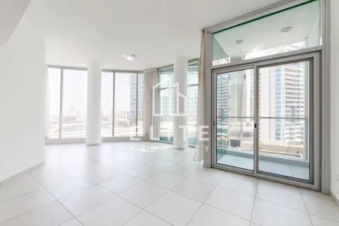 Apartment in Dubai, UAE 2 bedrooms, 105 sq.m. № 647507 - photo 2