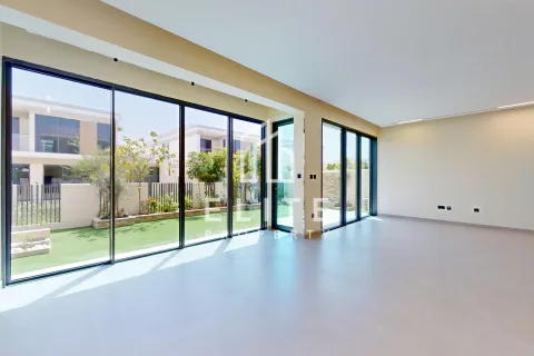 Villa in Tilal Al Ghaf, Dubai, UAE 4 bedrooms № 647509 - photo 4
