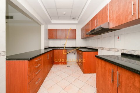 דירה להשכרה ב Jumeirah Lake Towers, Dubai, איחוד האמירויות  2 חדרי שינה, 107 מ"ר, מספר 711980 - תמונה 4