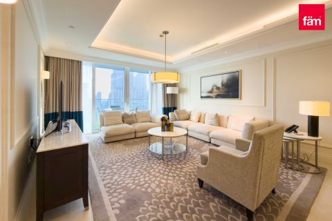 Apartament do wynajęcia w Downtown Dubai (Downtown Burj Dubai), Dubai, ZEA 3 sypialnie, 162.6 mkw., nr 689043 - zdjęcie 2