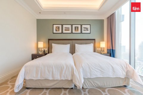 Appartement te huur in Downtown Dubai (Downtown Burj Dubai), Dubai, VAE 4 slaapkamers, 269.5 vr.m., nr 735363 - foto 14