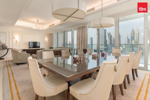 Appartement te huur in Downtown Dubai (Downtown Burj Dubai), Dubai, VAE 4 slaapkamers, 269.5 vr.m., nr 735363 - foto 2