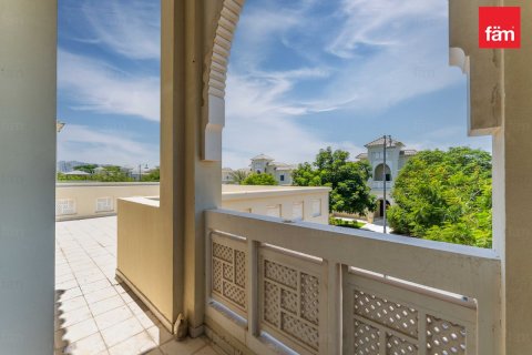 Vila di Al Furjan, Dubai, UAE 4 bilik tidur, 644.5 meter persegi № 713065 - foto 12