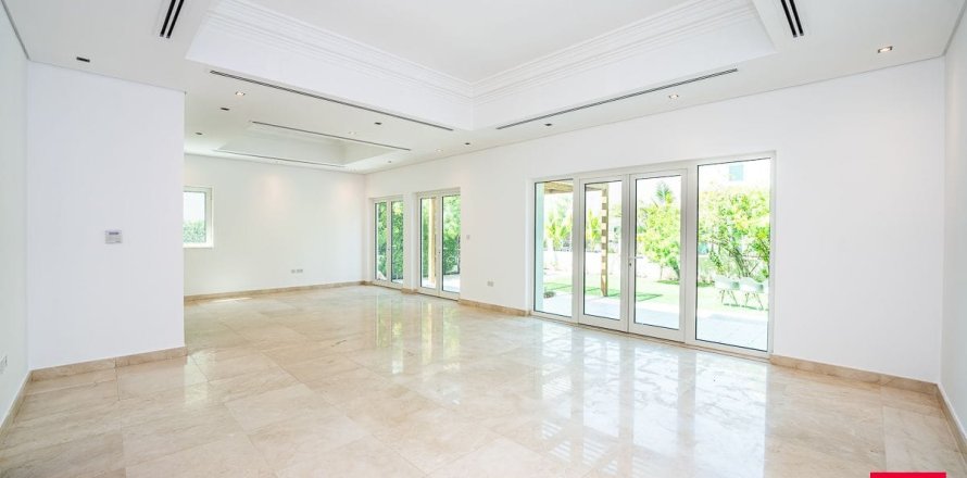 Villa em Al Furjan, Dubai, EAU 4 quartos, 644.5 m2 № 713065