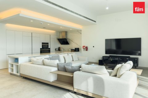 Villa in Dubai, UAE 4 bedrooms, 324 sq.m. № 668964 - photo 2