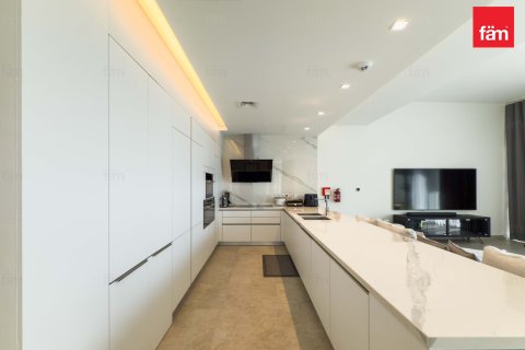 Villa in Dubai, UAE 4 bedrooms, 324 sq.m. № 668964 - photo 3