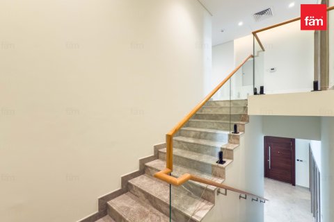 Villa in Dubai, UAE 4 bedrooms, 324 sq.m. № 668964 - photo 18