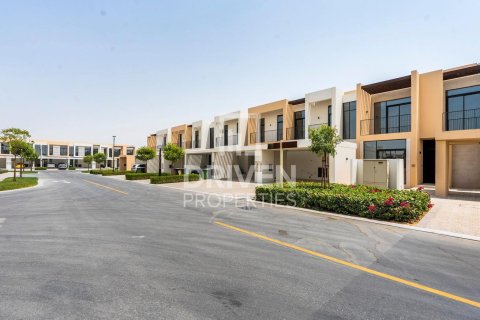 Dubai South (Dubai World Central), Dubai, UAE의 빌라 침실 3개, 137.78제곱미터 번호 762614