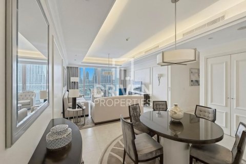 Apartamento para arrendamento em Downtown Dubai (Downtown Burj Dubai), Dubai, EAU 2 quartos, 162.67 m2 № 762568 - foto 2
