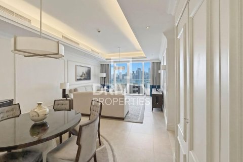 Apartamento para arrendamento em Downtown Dubai (Downtown Burj Dubai), Dubai, EAU 2 quartos, 162.67 m2 № 762568 - foto 12