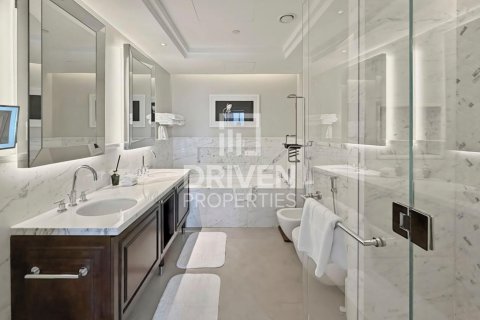Apartamento para arrendamento em Downtown Dubai (Downtown Burj Dubai), Dubai, EAU 2 quartos, 162.67 m2 № 762568 - foto 16
