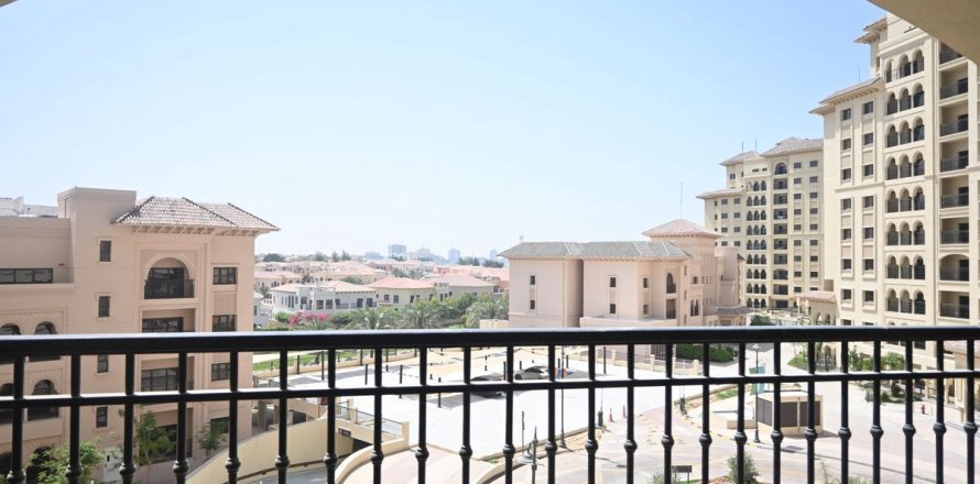 Apartment in Dubai, UAE 2 bedrooms, 127.9 sq.m. № 695118