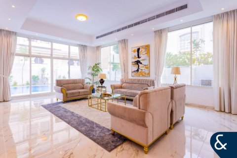 Villa itt: Al Quoz, Dubai, EAE, 7 hálószoba, 929 m², azonosító: 698104 - fénykép 3