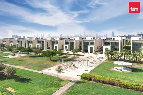 Villa para arrendamento em Meydan, Dubai, EAU 6 quartos, 512 m2 № 645066 - foto 1