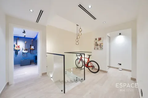 Villa in Meadows, Dubai, UAE 4 bedrooms, 362 sq.m. № 738112 - photo 15