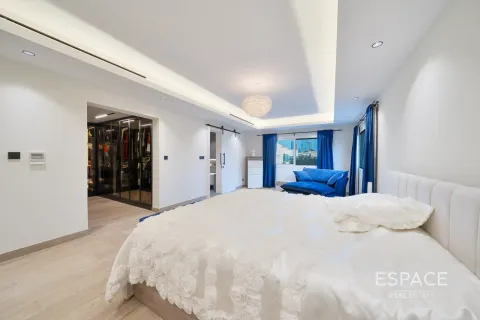 Villa in Meadows, Dubai, UAE 4 bedrooms, 362 sq.m. № 738112 - photo 14