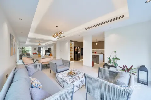 Villa in Meadows, Dubai, UAE 4 bedrooms, 362 sq.m. № 738112 - photo 5