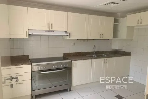 Villa in The Springs, Dubai, UAE 2 bedrooms, 167 sq.m. № 738114 - photo 4