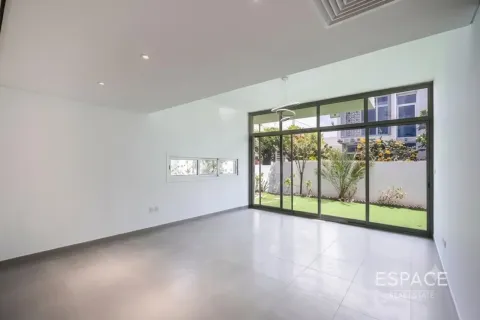 Townhouse in Mudon, Dubai, UAE 3 bedrooms, 192 sq.m. № 738116 - photo 5