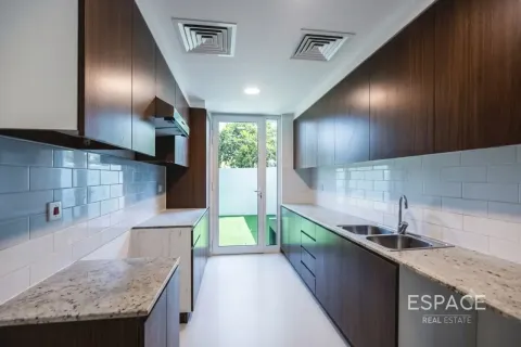 Townhouse in Mudon, Dubai, UAE 3 bedrooms, 192 sq.m. № 738116 - photo 7