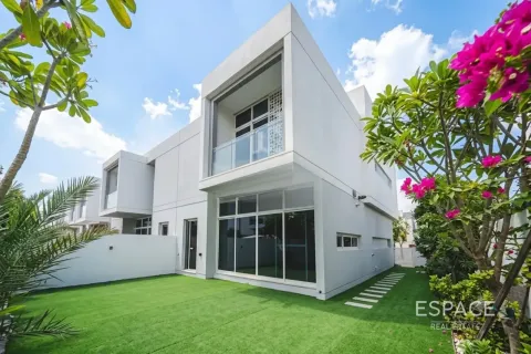Townhouse in Mudon, Dubai, UAE 3 bedrooms, 192 sq.m. № 738116 - photo 1