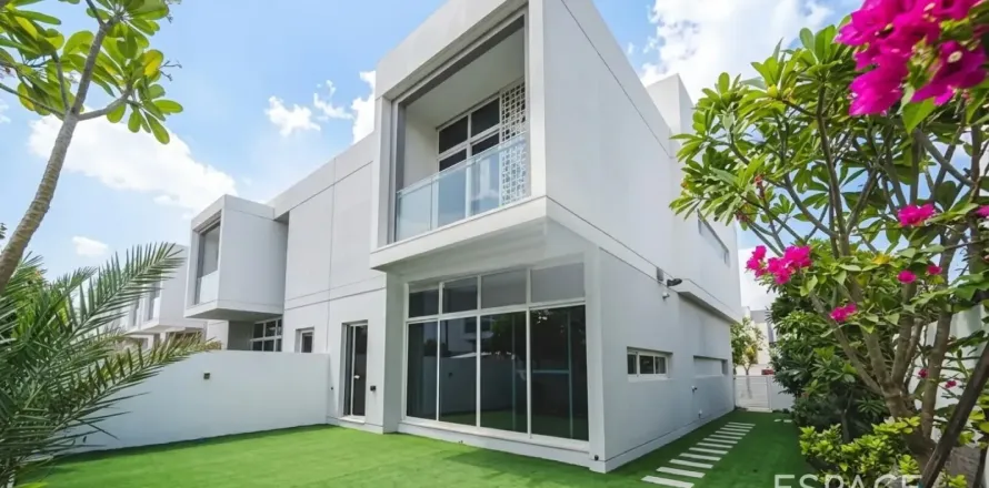 Townhouse in Mudon, Dubai, UAE 3 bedrooms, 192 sq.m. № 738116