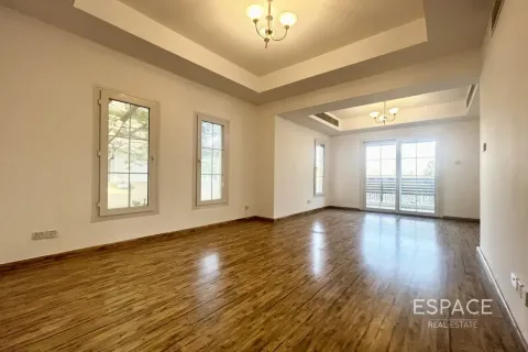 Villa in The Springs, Dubai, UAE 3 bedrooms, 297 sq.m. № 738115 - photo 6