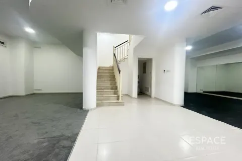 Villa in The Springs, Dubai, UAE 3 bedrooms, 297 sq.m. № 738115 - photo 8