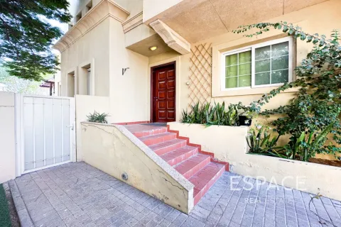 Villa in The Springs, Dubai, UAE 3 bedrooms, 297 sq.m. № 738115 - photo 18