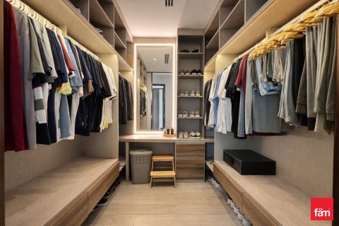 Villa in Dubai, UAE 4 bedrooms, 243.2 sq.m. № 698933 - photo 6