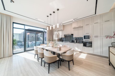 Vila v Nadd Al Sheba, Dubai, SAE 6 ložnice, 930 m² Č.: 665024 - fotografie 7