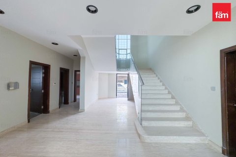 Villa til leie i Dubai, Emiratene 6 soverom, 1392.8 kvm Nr. 662392 - Foto 18