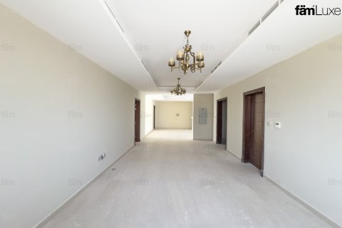 Villa en alquiler en Dubai, EAU 6 dormitorios, 1346.3 m2 № 662392 - foto 13