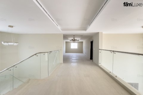 Villa en alquiler en Dubai, EAU 6 dormitorios, 1346.3 m2 № 662392 - foto 10