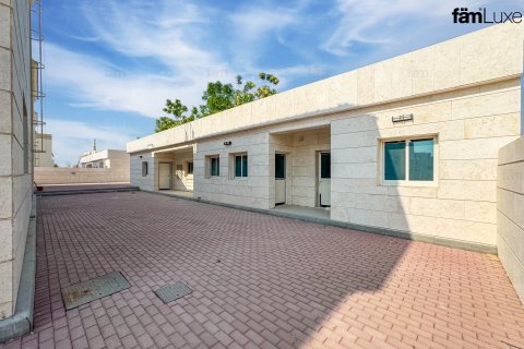 Villa en alquiler en Dubai, EAU 6 dormitorios, 1346.3 m2 № 662392 - foto 22