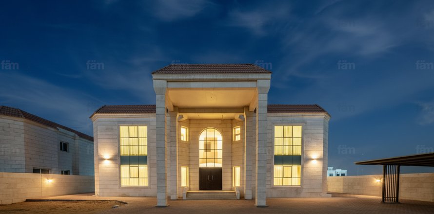 فيلا في دبي 6 غرفة نوم ، 1392.8 متر مربع . ر قم 662392