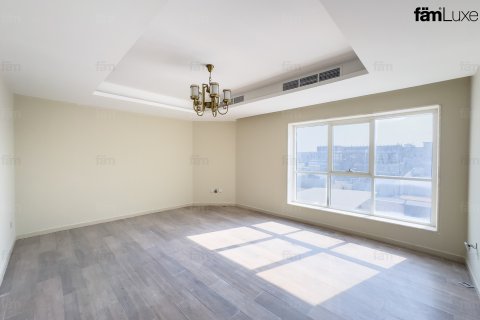 Villa en alquiler en Dubai, EAU 6 dormitorios, 1346.3 m2 № 662392 - foto 14