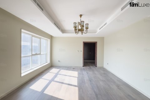 Villa en alquiler en Dubai, EAU 6 dormitorios, 1346.3 m2 № 662392 - foto 15