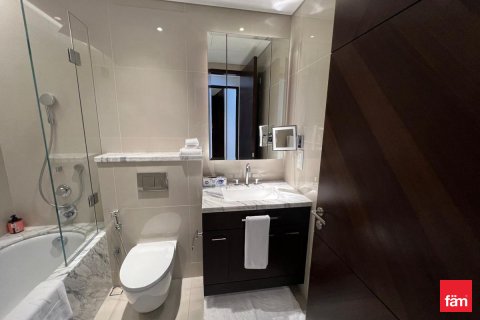 Appartement te huur in Downtown Dubai (Downtown Burj Dubai), Dubai, VAE 3 slaapkamers, 225.5 vr.m., nr 689485 - foto 22