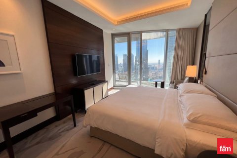 Appartement te huur in Downtown Dubai (Downtown Burj Dubai), Dubai, VAE 3 slaapkamers, 225.5 vr.m., nr 689485 - foto 13
