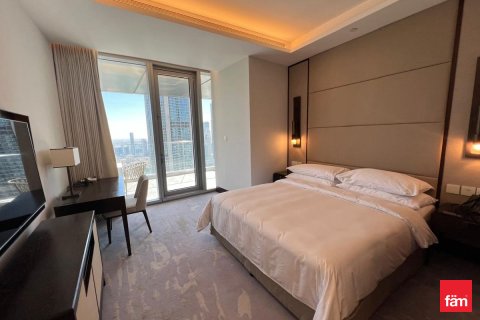 Appartement te huur in Downtown Dubai (Downtown Burj Dubai), Dubai, VAE 3 slaapkamers, 225.5 vr.m., nr 689485 - foto 16