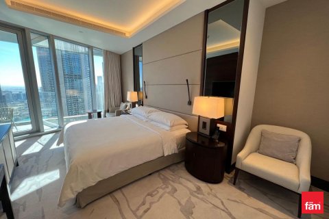 Appartement te huur in Downtown Dubai (Downtown Burj Dubai), Dubai, VAE 3 slaapkamers, 225.5 vr.m., nr 689485 - foto 14