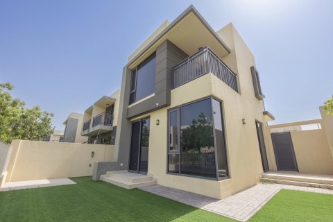 Jumeirah Village Circle、Dubai、UAE にあるタウンハウス販売中 4ベッドルーム、229 m2、No696316 - 写真 2