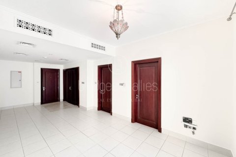 Apartament na sprzedaż w Old Town, Dubai, ZEA 1 sypialnia, 72.9 mkw., nr 669278 - zdjęcie 2
