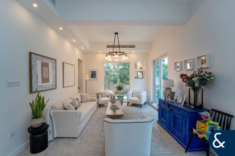 Vila v Dubai Sports City, Dubai, SAE 4 ložnice, 613 m² Č.: 671170 - fotografie 5