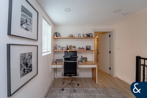 Vila v Dubai Sports City, Dubai, SAE 4 ložnice, 613 m² Č.: 671170 - fotografie 12